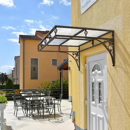 Adria Hotel 3*
