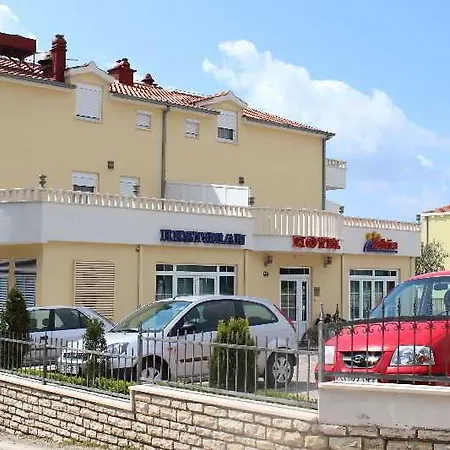 Adria Hotel Kastela