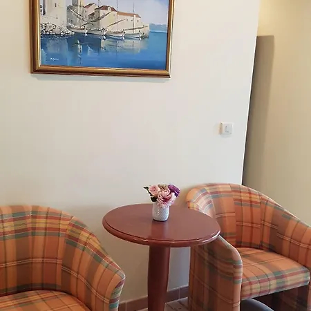 Adria Hotel 3*